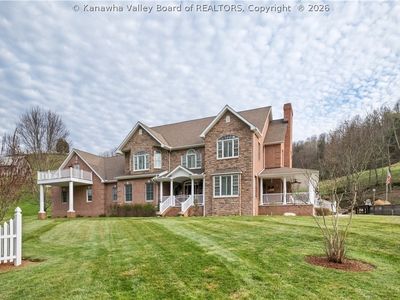 81 New Wine Ln
