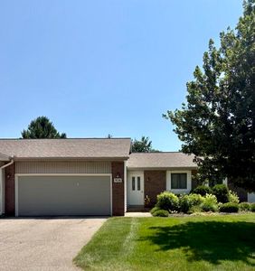926 Village Ct