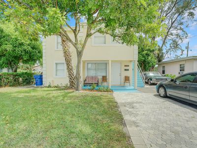 1225 W 10th Street