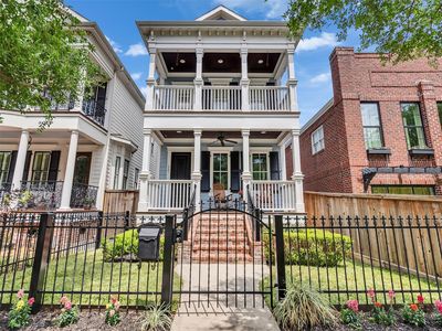 521 W 22nd St