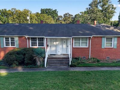 1810 Villa Dr