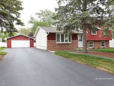 539 Thompson Ave