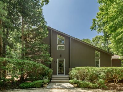 26 Montauk Ave
