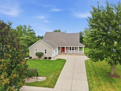Property at 731 Oakbrook Dr, Hebron, IN