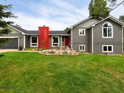 1517 Bluebird Ln