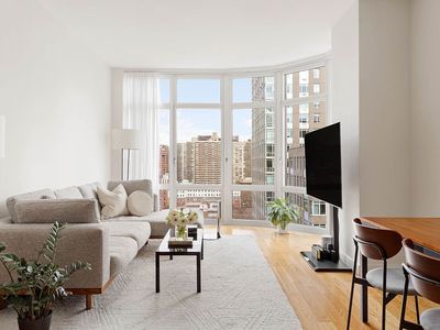 555 W 59th St APT 18G