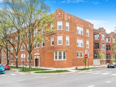 2603 N Hamlin Ave #2