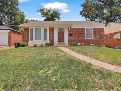 1542 N Hanley Rd