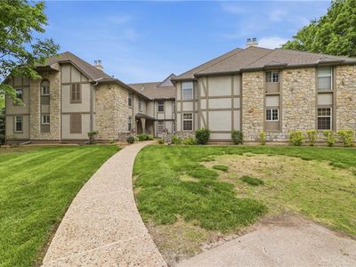 1305 NW Village Dr APT C