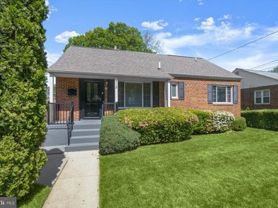 513 Gilmoure Dr