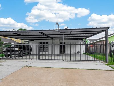 11806 Roandale Dr