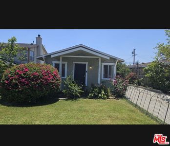 966 E Elma St