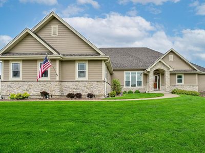 W229N3637 Sterling COURT