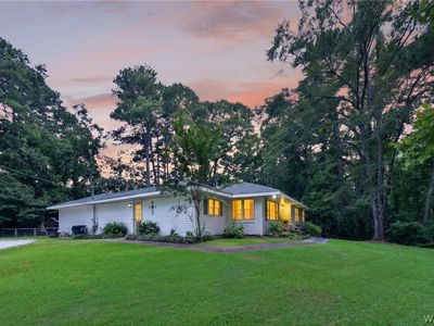 4402 Lakeshore Dr