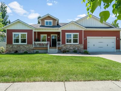 124 Parkridge Dr
