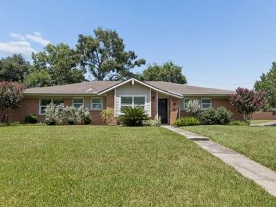 5102 Creekbend Dr