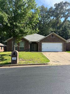229 Maggie Cir