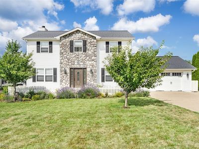 144 Hawkins Ln