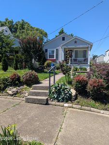 900 Lydia St
