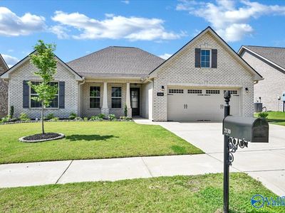 2130 Dustin Dr NE