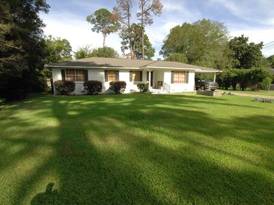 922 Meadowood Rd