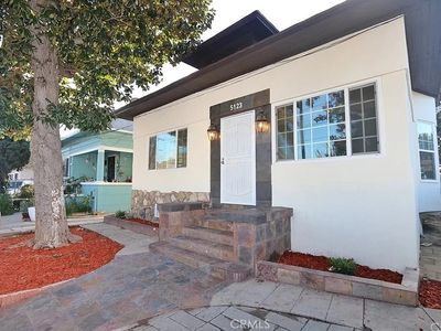 5123 S San Pedro St