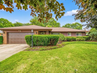 Property at 871 Cranbrook Dr, Highland Heights, OH