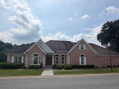 120 Rivercrest Dr