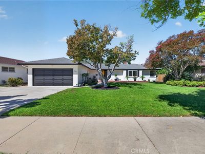 227 N Larkin Dr