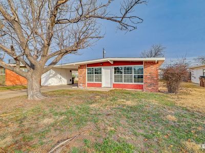 2722 Southwestern Ave