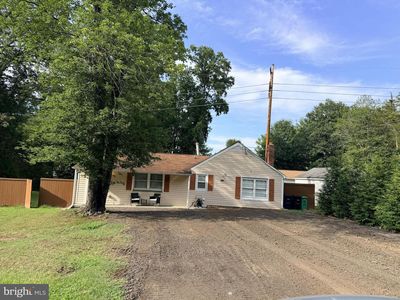 1410 Airport Ln