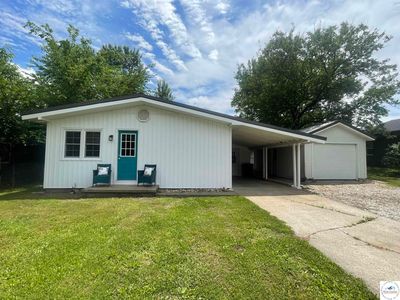 Property at 106 Crescent Dr, Lincoln, MO