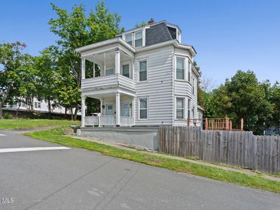 16 Vanderwerken Avenue