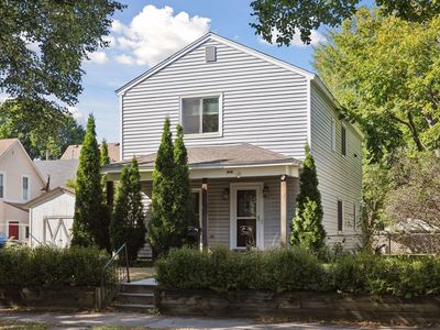 2410 Quincy St NE