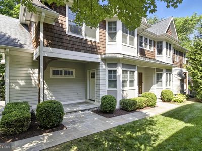 6838 Saint Albans Rd