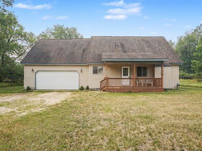 8885 Edgewater Dr