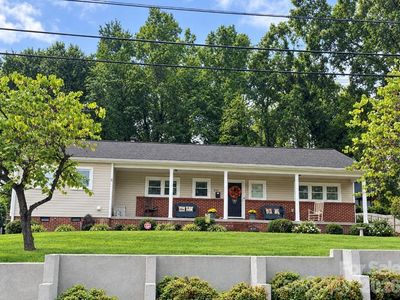 839 W Garrison Blvd