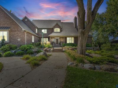 2715 E Woodland Hills Rd