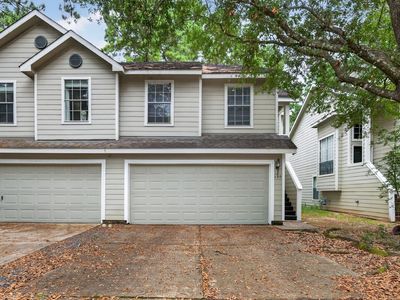 130 S Walden Elms Cir