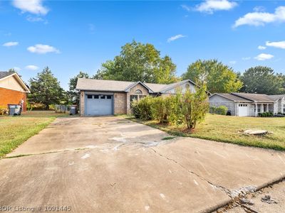 1503 Grand Oak Dr