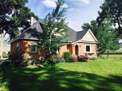 18 E Vaill Ave