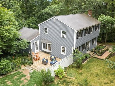 215 Middle Rd