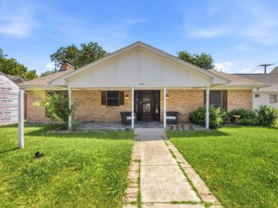 302 N Jackson Ave