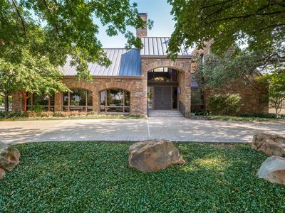 3848 Potomac Ave