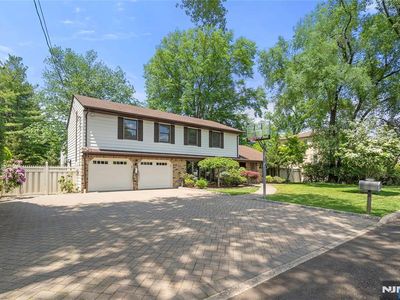 22 Kendrick St