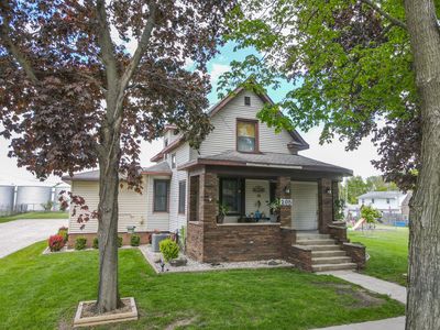 205 W 6th St