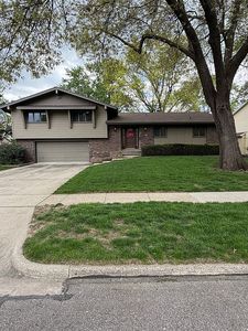 2100 Crown Flair Dr