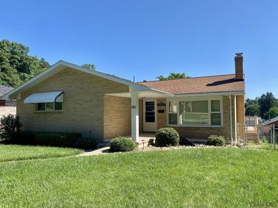 102 Thunderbird Dr