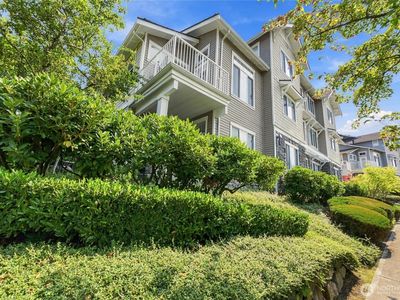 1601 NE Katsura Street #101