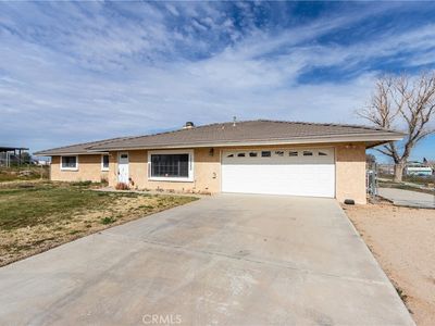 Property at 13920 Dos Palmas Rd, Victorville, CA